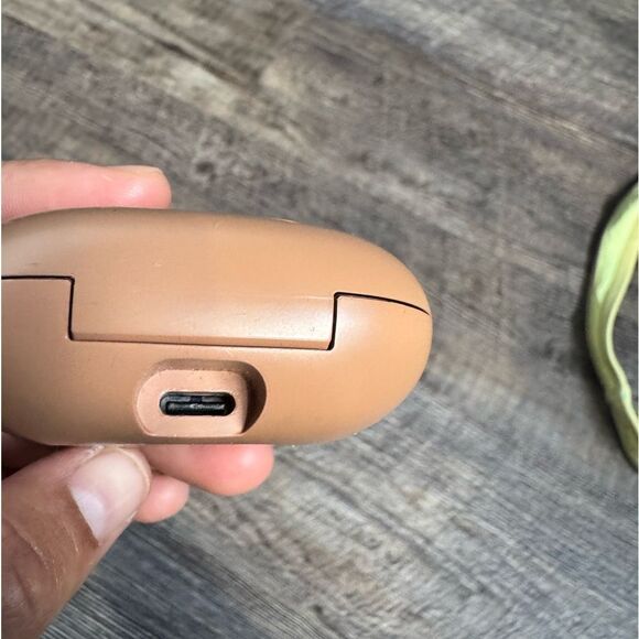 Beats earbud charger case ONLY Case - Picture 3 of 5